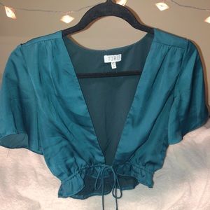TOBI SATIN TIE CROP TOP EMERALD GREEN